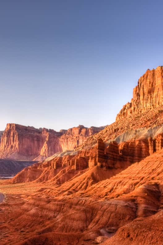 web1300_ledgeofcr-capitol_reef_np_uot