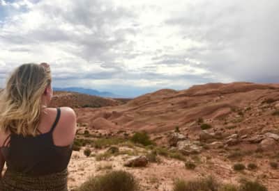 web2000_lindycallahan_roost_hikingin2