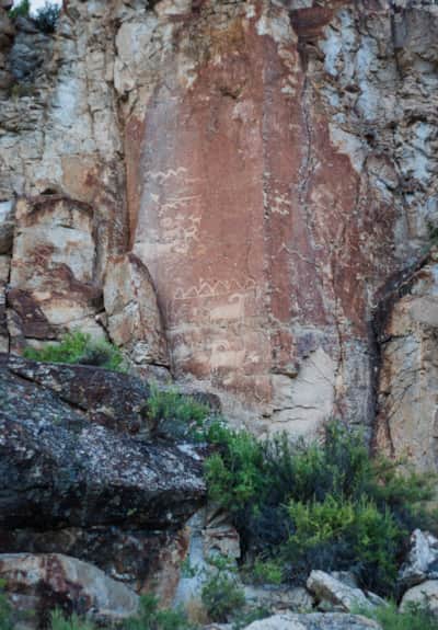 Petroglyphs along the trails behind Fremont Indian State Park Museum.
