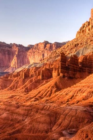 head_capitolreefnp_2_1300x586