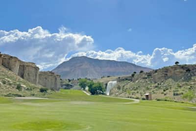 Every hole at Millsite offers scenic views of the mountains with dramatic overlooks and inspiring desert landscape.
