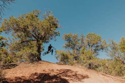 The Spinal Tap is a challenging, 18-mile trail with a gradual climb and a thrilling descent of nearly 5,000 feet.