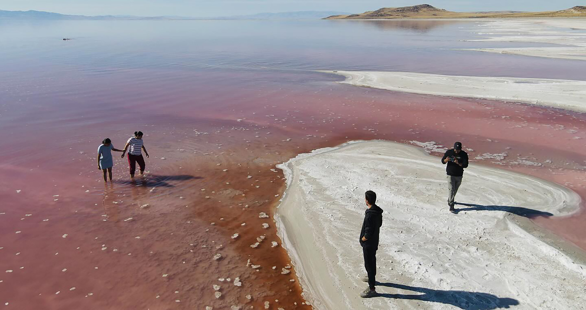 Great Salt Lake's pink lake