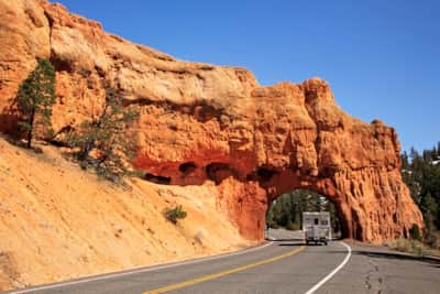 Scenic-Byway-12_Bryce-Canyon_Red-Rock-Tunnel_Greenwood-Steve_2008