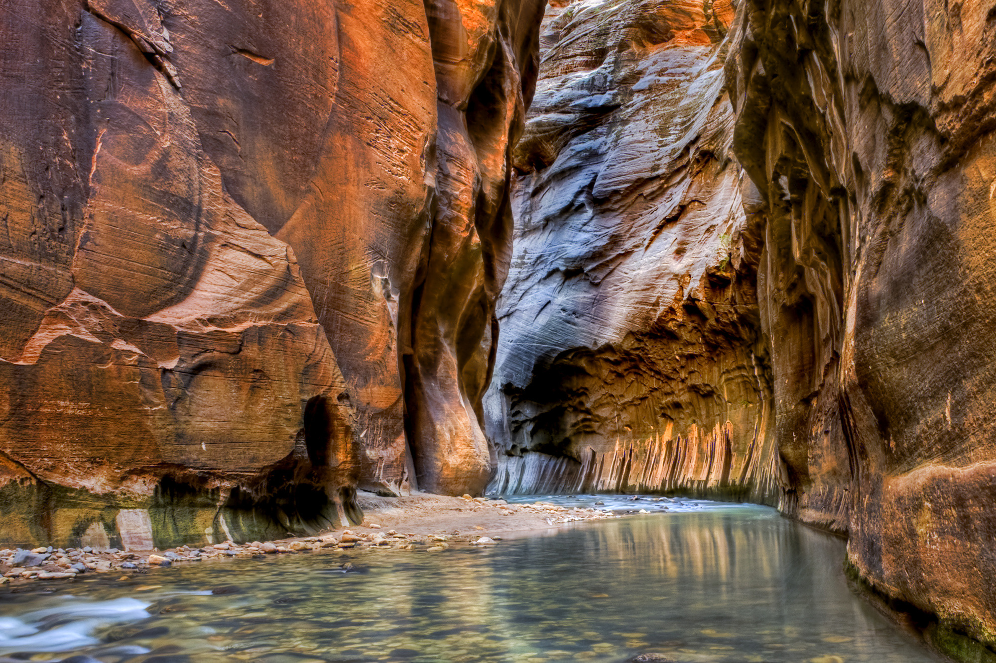https://www.visitutah.com/azure/cmsroot/visitutah/media/site-assets/three-season-photography/mighty-5/zion/zion-national-park_the-narrows_istock.jpg?utm_source=chatgpt.com