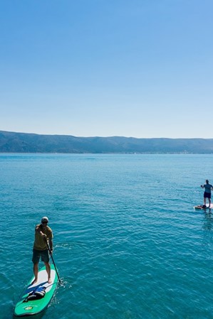 paddle-boarding_bear-lake_bear-lake-visitors-bureau