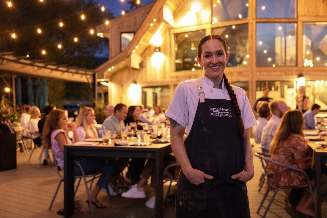 The Lakehouse at Deer Creek is a year-round waterfront restaurant showcasing local foods and producers.