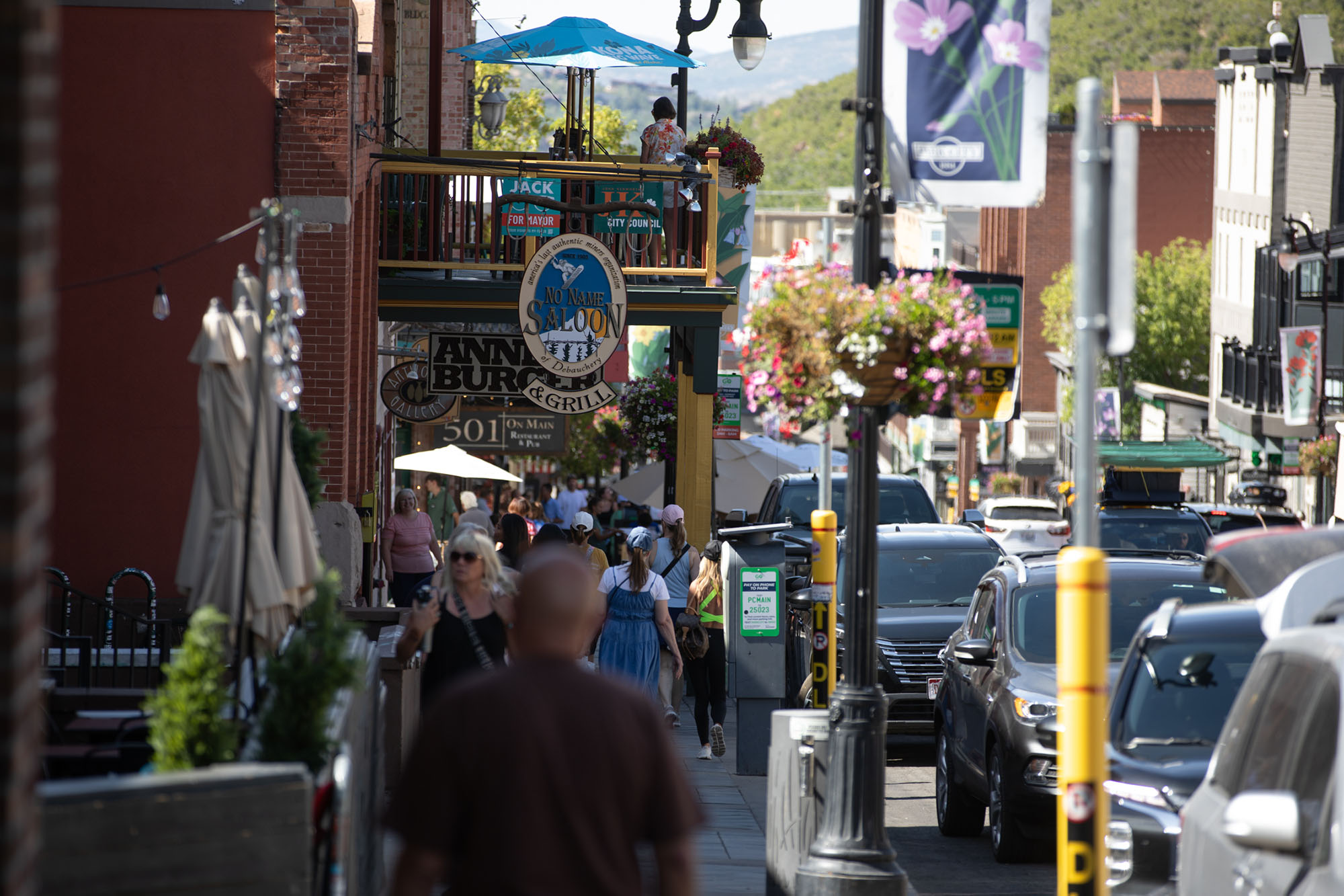 Try the world-famous buffalo burgers and signature tater tots at No Name Saloon.