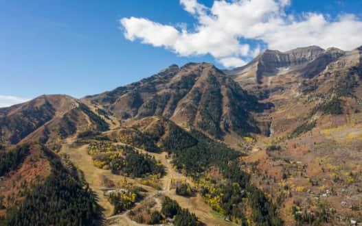 The 20-mile Alpine Loop scenic drive is a seasonal stretch of paved road connecting American Fork Canyon with Provo Canyon through the Uinta-Wasatch-Cache National Forest.