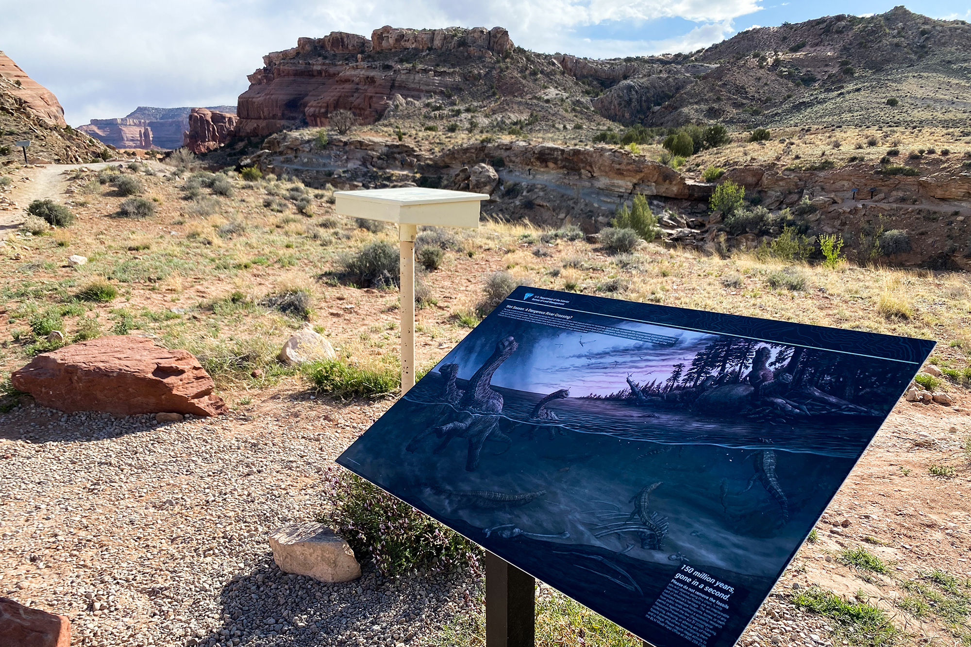 Mill Canyon Dinosaur Bone Trail