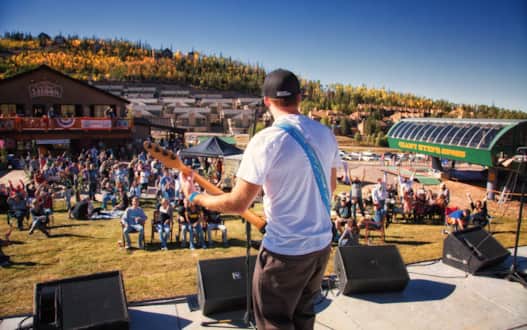 The Brian Head Art Fair features live music, bungee trampolines, a pie-eating contest and much more.