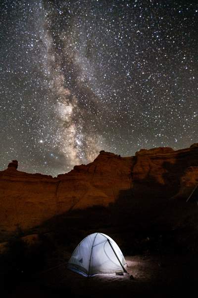 Goblin-Valley-State-Park_Camping_Milky-Way_Dark-Sky_Diamond-Austen