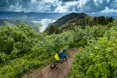 Ogden_Pineview-Reservoir_Mountain-Biking_Dash-Jay