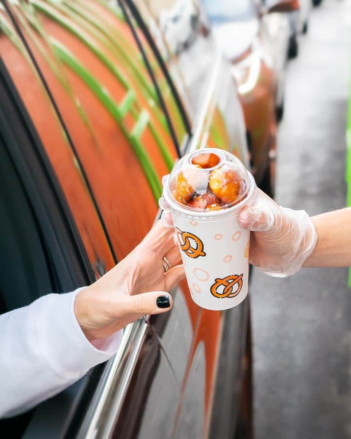 Some dirty soda shops boast a variety of savory snack items as well, including nachos, pretzels and pizza bites.