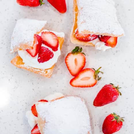 These shops provide the ultimate sweet-toot satiation, from custom-made soda and ice cream floats to freshly baked cookies and beignets.