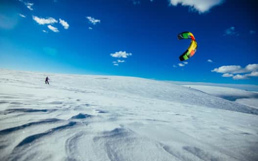 The Utah Snowkite Center offers lessons and guides within the areas surrounding Salt Lake City and Park City.