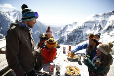 Ski-Resort_Sundance_Family-Eating_Marc-Piscotty_2016