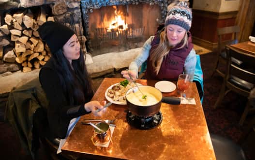Nothing beats an après ski, especially during the holiday season.