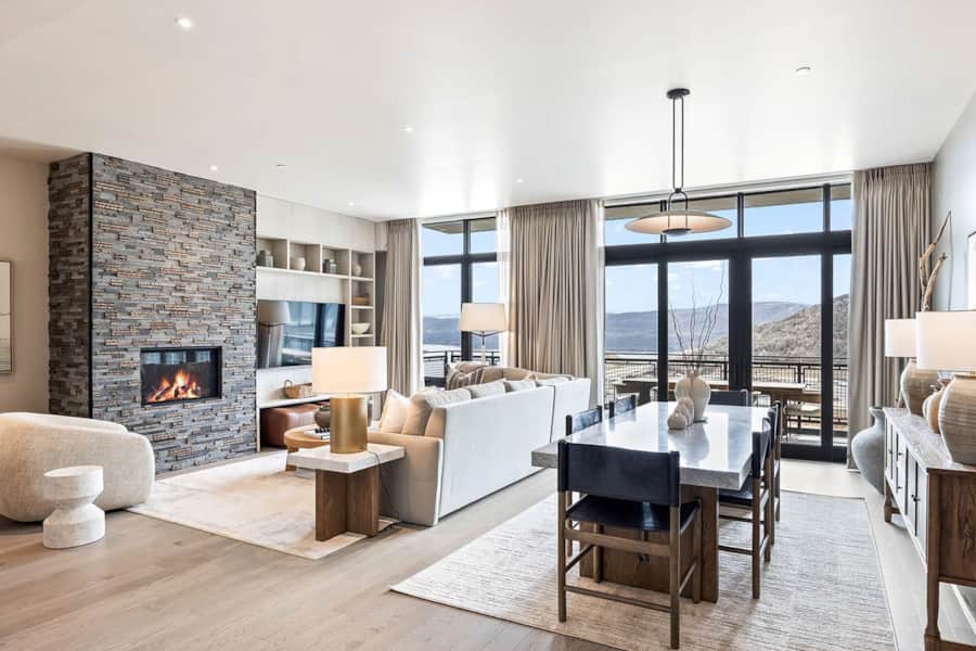 Enjoy the local mountain lifestyle with slopeside ski access and stunning views of the Jordanelle Reservoir at the Grand Hyatt Deer Valley.