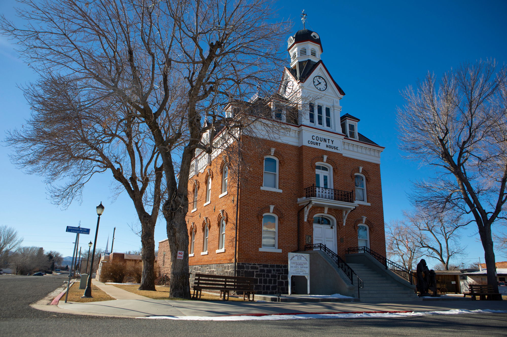 Eagle-Point_Salm-Ryan_2023_Salm_VU-Eagle-Point_1260_Full