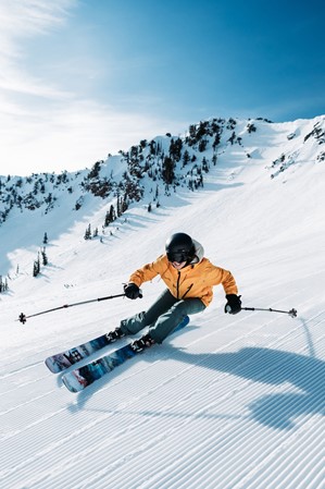 Powder_Ski_Snowbasin-Resort_2022