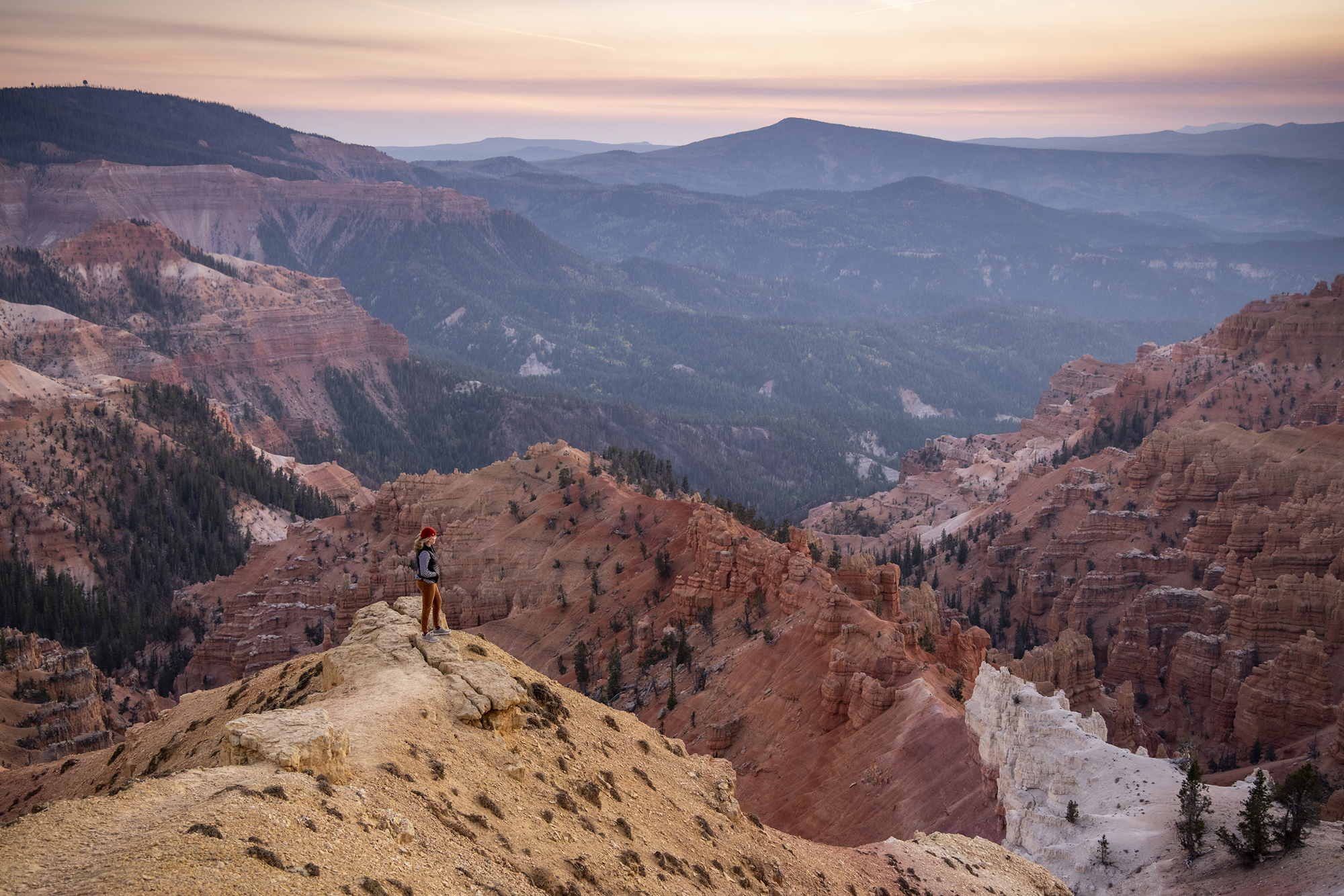 Cedar-Breaks_Winter_Hiking_Dash-Jay_2020