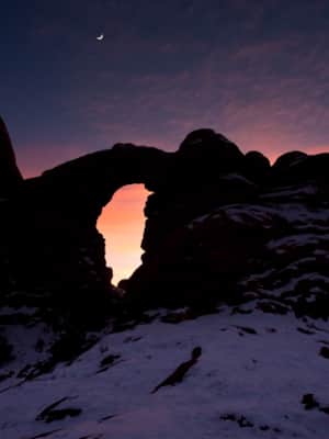 web2000_nps_arches_turret-arch-with-waxing-crescent-moon_8390025486_o