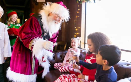 Heber-Valley_Tourism_Railroad_Train_HVC_NorthPoleExpress_109_Large