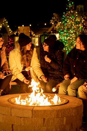 Luminaria_Lehi_Winter_Holiday-Firepit_Courtesy-Thanksgiving-Point_2022