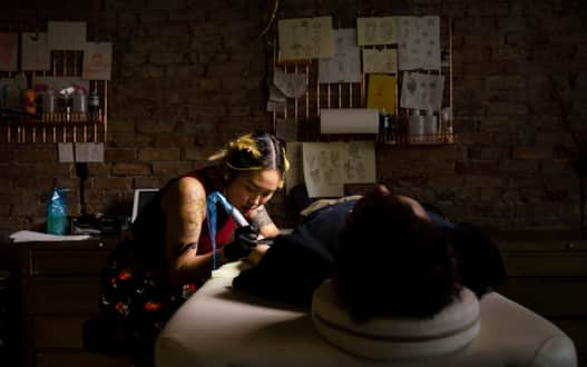 Everybody Tattoo believes tattoos can serve as a way to express love to our bodies and ourselves.
