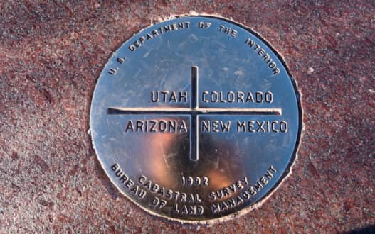 web2000_redrockliteraturefour-corners-monument
