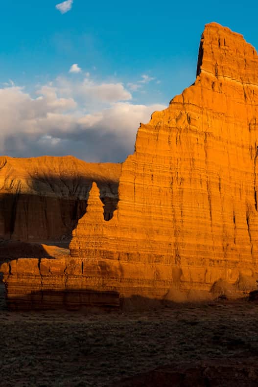 web2000_redrockliteraturestock-photo-temple-of-the-moon-68938131