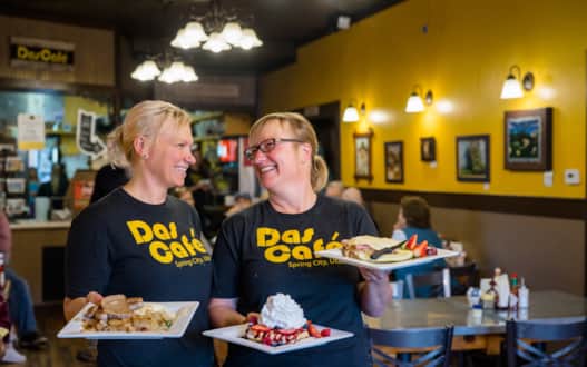 Das Café, run by Caroline Lott and Katy Harmer, who are known around town as “the Schroeder Sisters.”