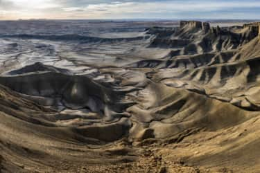 Factory-Butte_Hanksville_Canyon_Bunch-Eric_2022