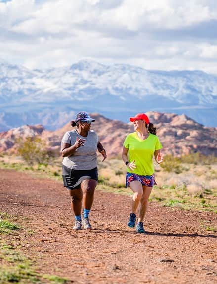 web2000_hiking_my_way_retreats_zion_adventure_photo_arika_bauer_hikingmywayretreatmarch2019-222-439x574