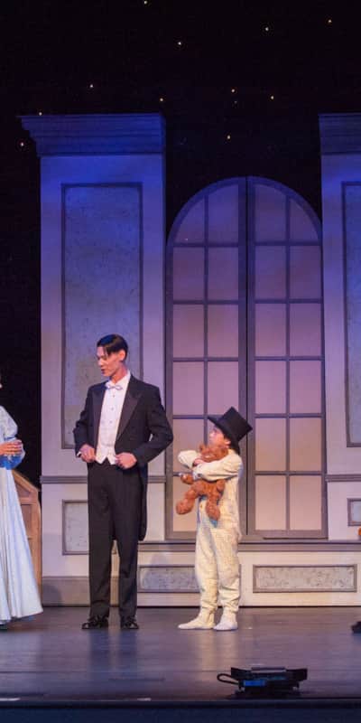 Logan’s Utah Theatre has a fun retro feel. In addition to live performances, the theater plays classic movies on most Friday and Saturday nights.