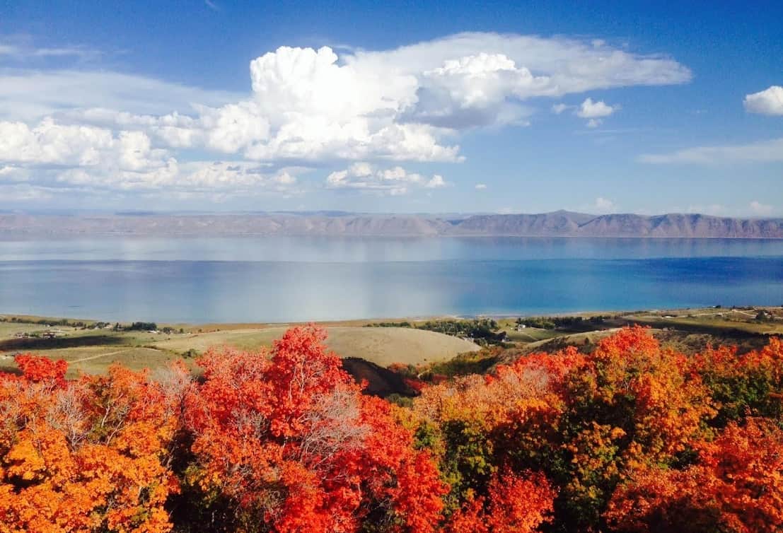 An overlook of Bear Lake in the fall.