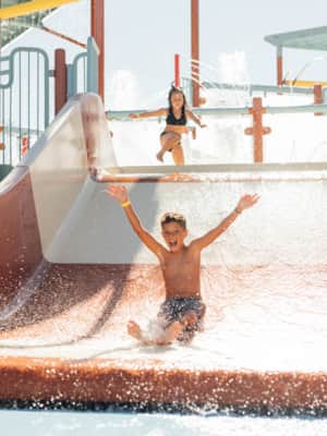 Hurricane_yogi-bear-water-zone_Jellystone-park-zion