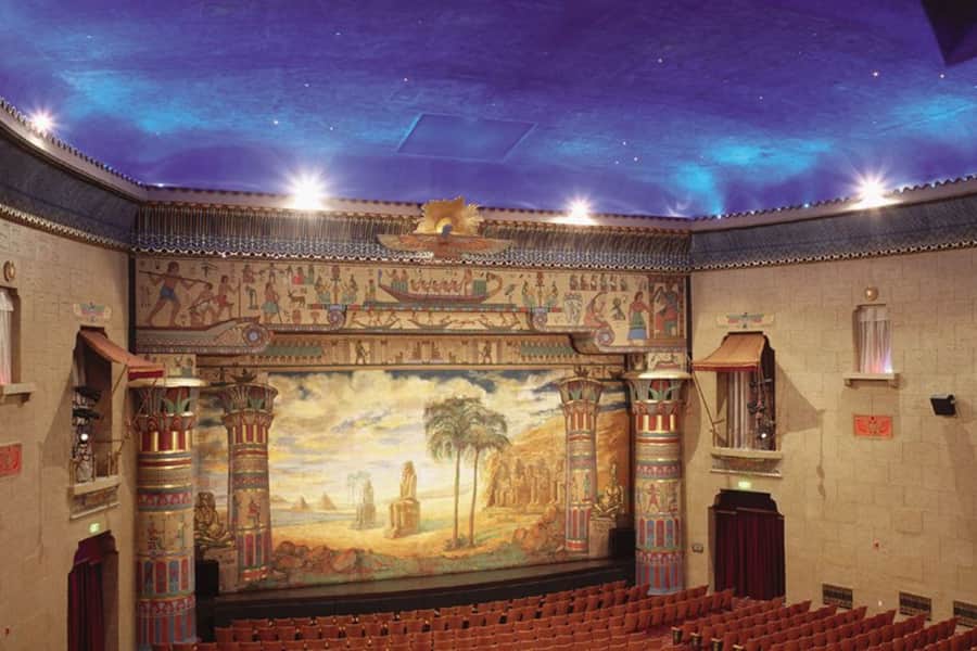 Peery's is one of only a few theaters in the United States that still has its "atmospheric ceiling” intact.
