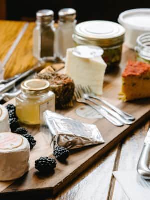 web1300-austen_diamond_photograhyvisit_utah_deervalleycheesemaker_austendiamondphotography-3