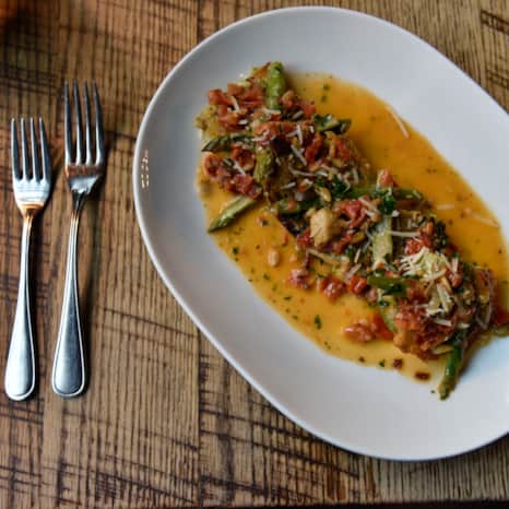 Sundance's Foundry Grill features fresh foods cooked to order for breakfast, lunch and dinner.